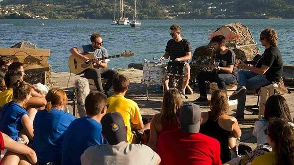 Y Supersubmarina iluminó la Ría de Vigo