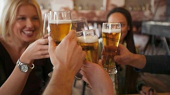 Así reacciona tu cuerpo cuando bebes una cerveza