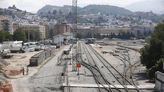 Las estaciones de Loja y Granada, para 2016