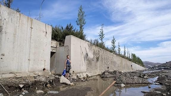 La rambla que mira hacia el Este