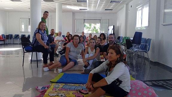 Encerrados en Campillo del Río hasta «una solución definitiva»