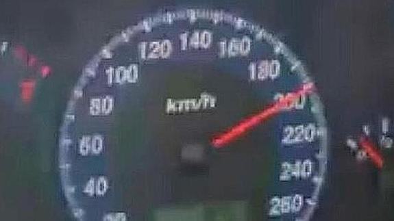 Imputan a un joven de 25 años que colgó un vídeo conduciendo a 200km/hora en una vía interurbana