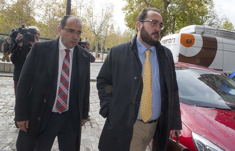 La defensa del padre Román presenta documentación que intenta desmontar la denuncia de abusos sexuales