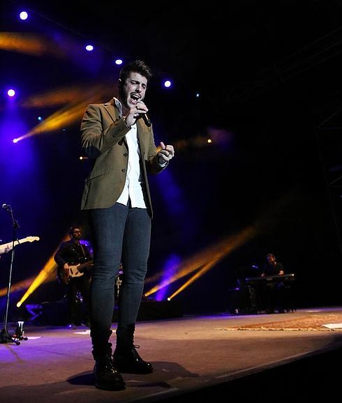 Antonio José encandiló a 3.000 fans