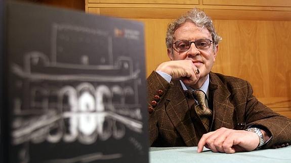 Fallece el arabista Emilio de Santiago, el mejor guía de la Alhambra