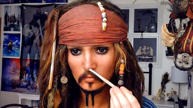 pasar de mujer a Jack Sparrow solo maquillaje? |
