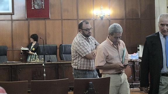 El exalcalde de Huesa se enfrenta este martes a cinco años de cárcel por prevaricación y falsedad