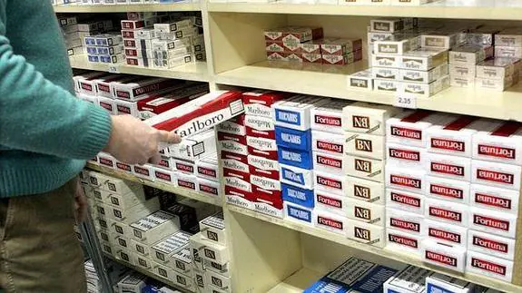 El paquete de tabaco es hoy un 600% más caro que hace 25 años por los impuestos