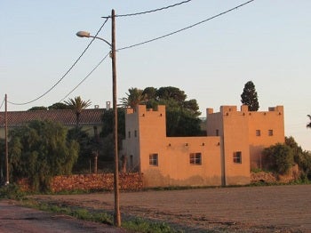 Desalojan al 'okupa' de la Casa Siret, tras diez años de atrincheramiento