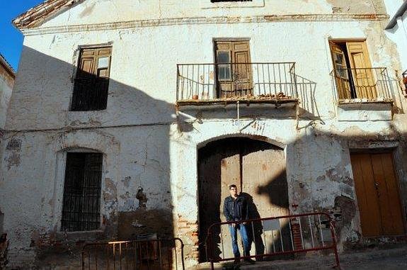 Los propietarios de la histórica Posada del Cojo de Cádiar la donan al Ayuntamiento