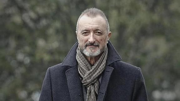 "Hoy quiero ser francés": el homenaje de Pérez-Reverte a París antes de los atentados