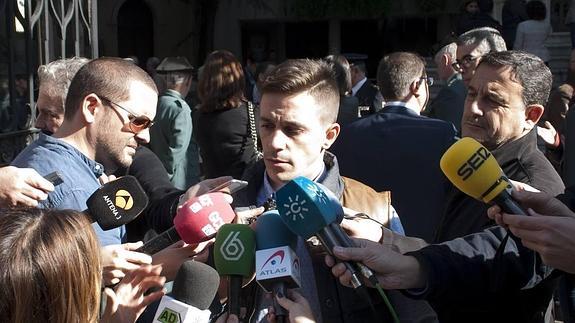 "Aún no nos lo creemos, hace cuatro meses estábamos en su boda"