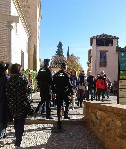 Los atentados de París no pasan factura en la Alhambra