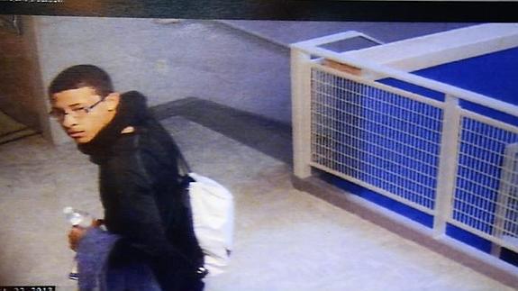 Con 14 años viola y asesina a su profesora de matemáticas