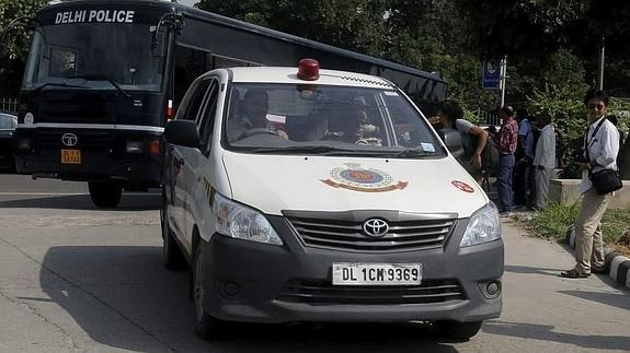 Un empleado de seguridad huye con más de 3 millones de dólares