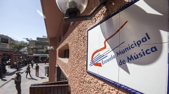 La escuela de música de Almuñécar abrirá al fin en enero tras pasar a manos privadas