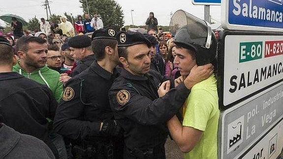 5.200 euros por poner en peligro la vida de los participantes del Toro de la Vega