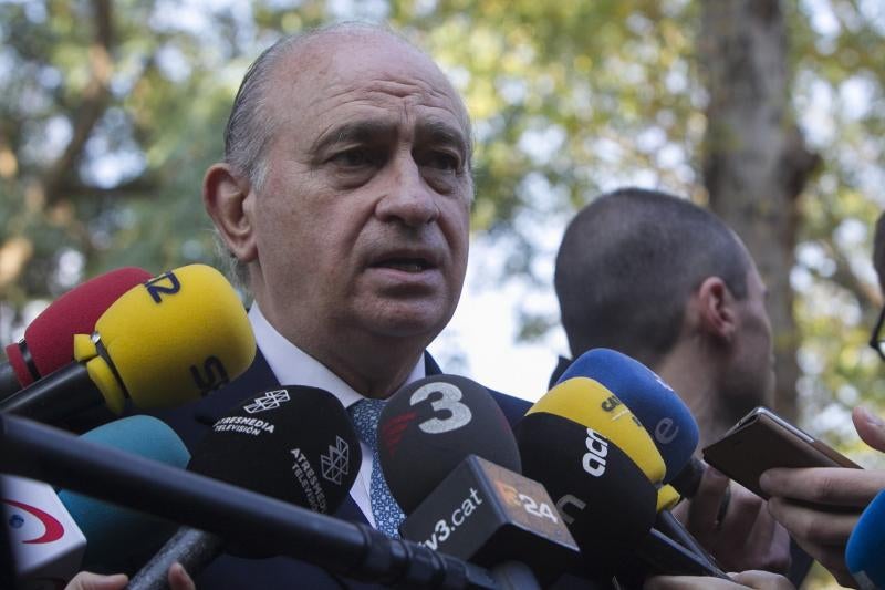 Fernández Díaz se reunirá con la familia del policía fallecido residente en Granada