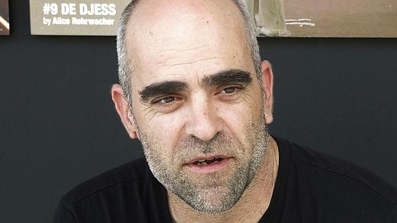 Luis Tosar se estrena en la paternidad a los 44