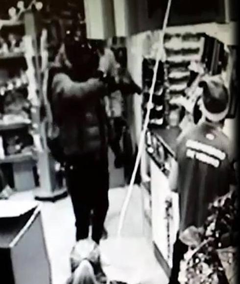 Dos atracos pistola en mano en menos de 90 minutos