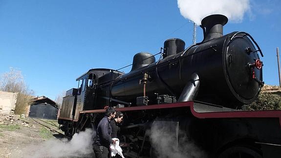 Guadix celebra el 50 aniversario del rodaje de 'Doctor Zhivago' con visitas a la locomotora Baldwin