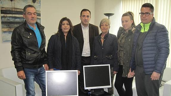 La Junta reparte 728 equipos informáticos de la red Guadalinfo entre entidades con fines sociales