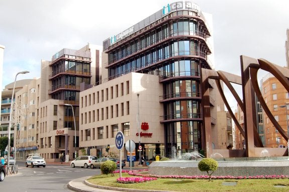 Cajamar saca a la venta más de 150 millones en pisos y suelos urbanos