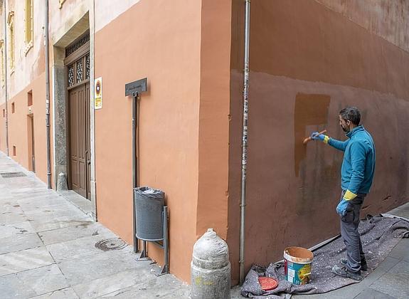 La fiscalía pide al Ayuntamiento que limpie de grafitis el entorno de los lugares protegidos