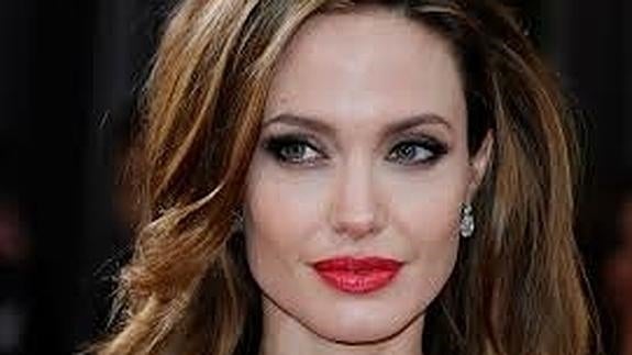 Angelina Jolie: «Nunca pensé en mí como madre»