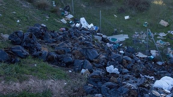 200 bolsas de marihuana convertidas en basura