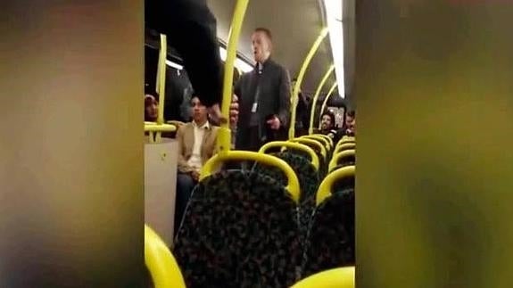 Defienden a unos españoles de un ataque xenófobo en un tren de Manchester