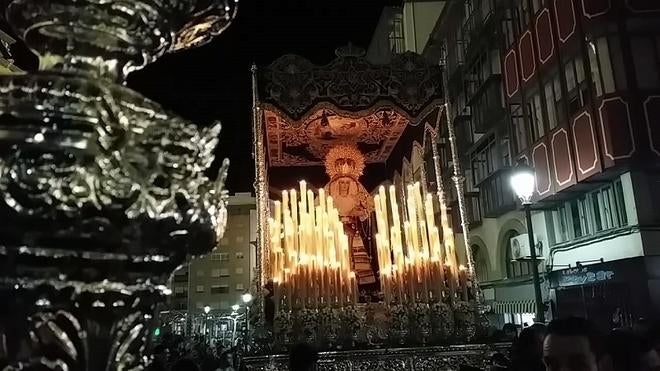 Lágrimas y devoción en el Domingo de Ramos