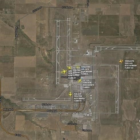 Evacúan de urgencia el aeropuerto de Denver por una "posible amenaza a la seguridad"