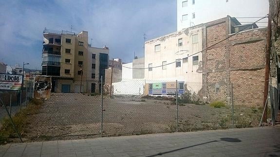 Almería XXI adjudica la redacción del proyecto de 29 viviendas de VPO y locales comerciales en la Avenida de Vilches