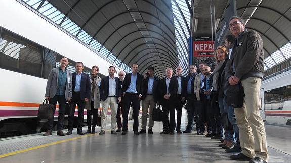 La Mesa del Tren se cita la semana que viene para viajar a Madrid en busca de soluciones