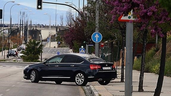 El alcalde de Granada queda en libertad con cargos tras prestar declaración