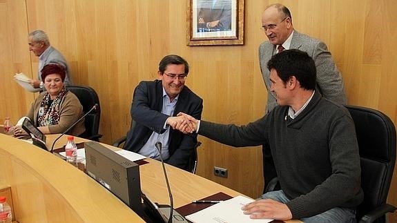 El presidente de la Diputación cree que el alcalde de Granada debe dimitir