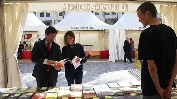El Ejido disfruta este fin de semana de su VII Feria del Libro con un homenaje a Cervantes