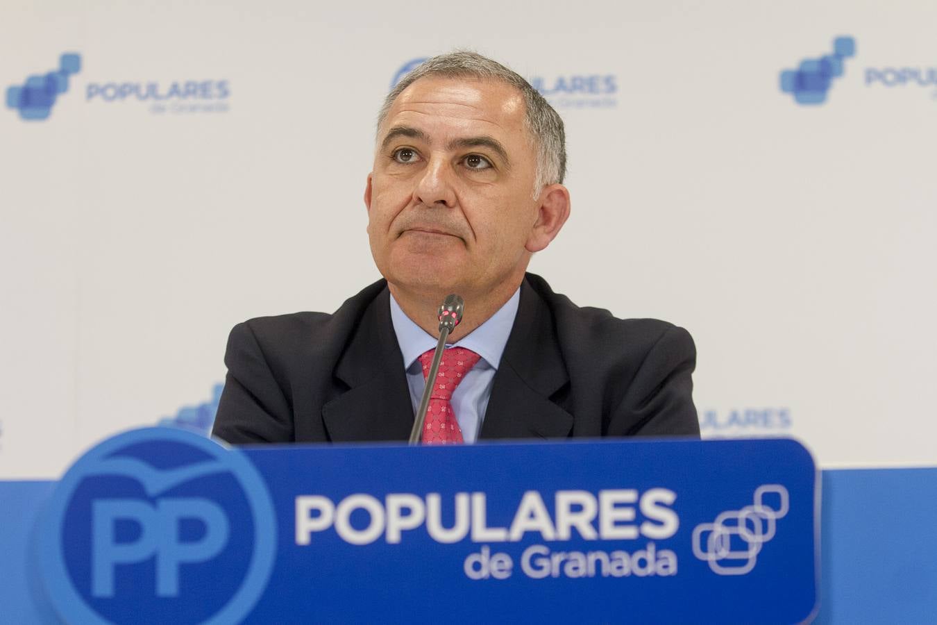 Torres Hurtado entra en su fin de semana de "reflexión" mientras se negocia la moción de censura