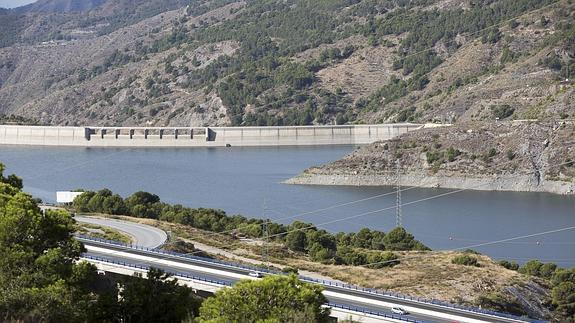 El Gobierno adjudica la redacción del proyecto de las conducciones de la presa de Rules