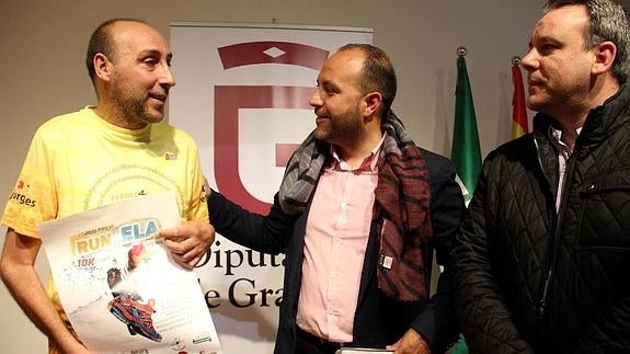 Otura acoge la primera carrera popular por la investigación y el tratamiento de enfermos de ELA