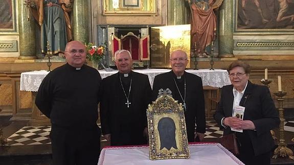 Visita privada del nuevo obispo a la Catedral de Jaén