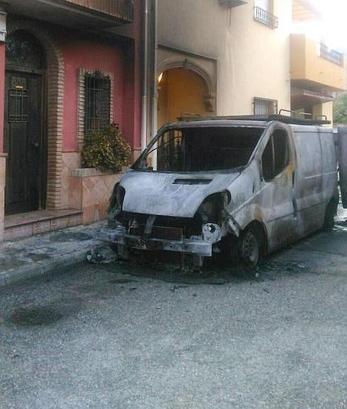 Doce vehículos quemados en tan solo 18 días