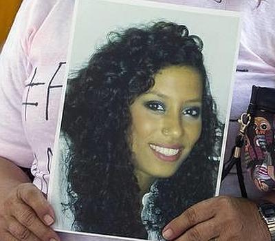 Maloma llama a su padre español y le da esperanzas de volver, pero «poco a poco»