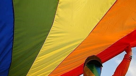 Un clérigo musulmán dice que la culpa de los terremotos la tienen los gays