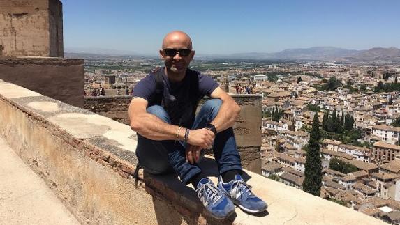 Antonio Lobato graba en Granada 'Desafía tu mente'