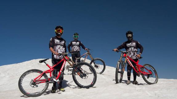 Sierra Nevada inaugura la campaña de verano con la apertura de instalaciones y programas estivales