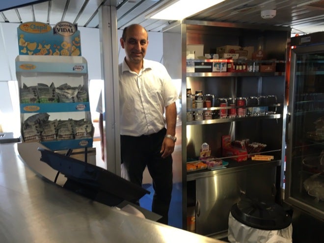 Quimi Portet denuncia que un camarero se negó a atenderle en catalán