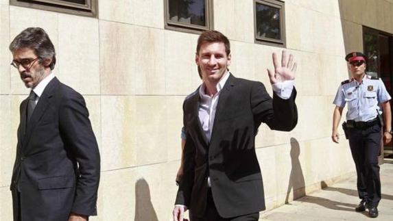 Reverte y miles de tuiteros, contra el #TodosSomosLeoMessi del FC Barcelona