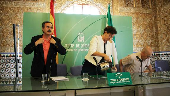 Valdivia no dimite y presenta obras de urgencia para la Alcazaba